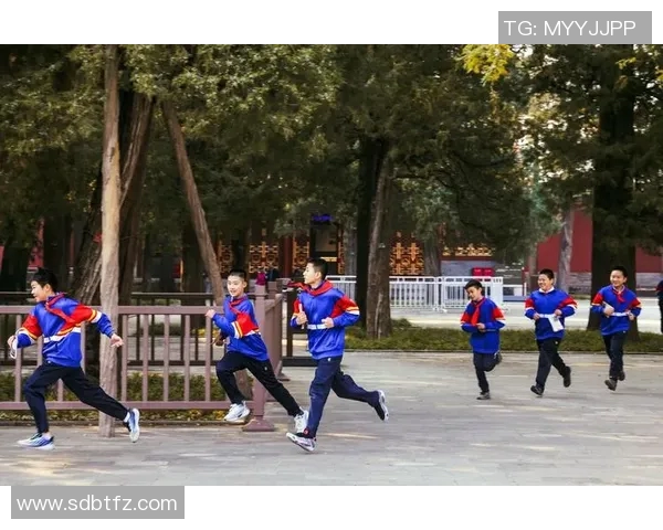 范子铭的成长之路与篮球梦想的追逐历程探秘